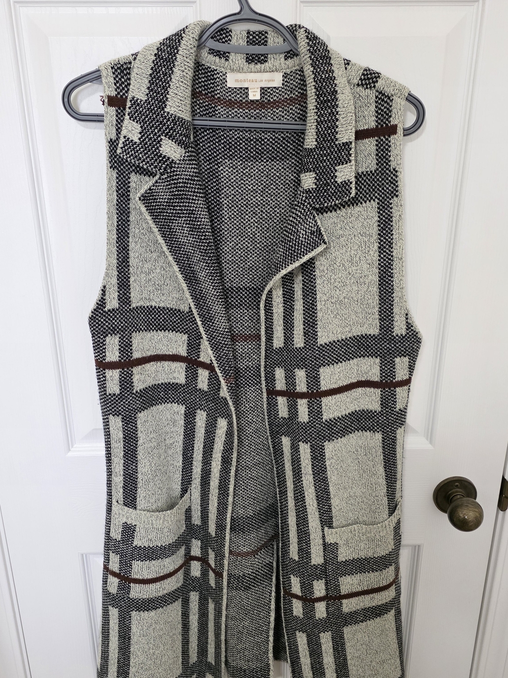 Monteau LA Plaid Open-Front Knit Vest in Gray & Brown